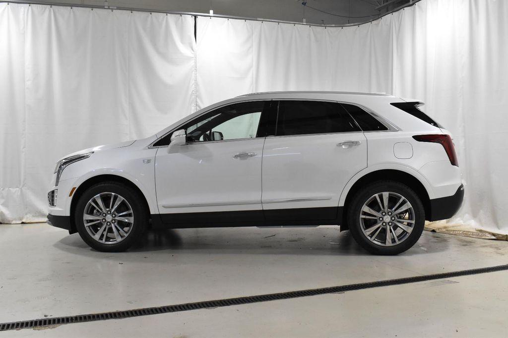 new 2025 Cadillac XT5 car, priced at $50,938