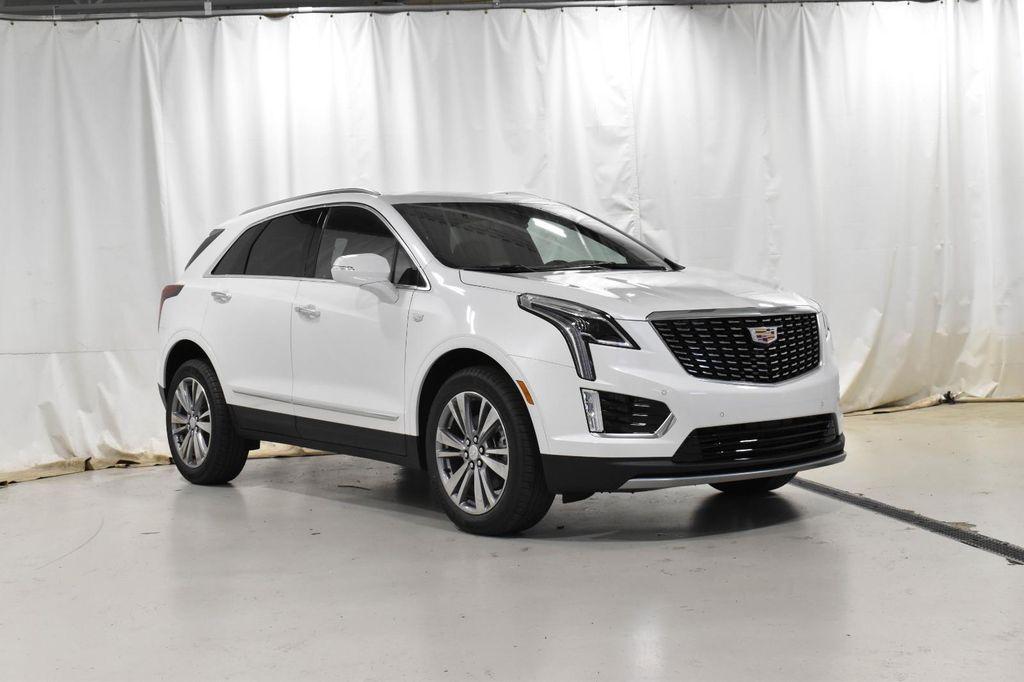 new 2025 Cadillac XT5 car, priced at $50,938