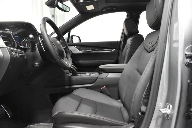 new 2025 Cadillac XT6 car, priced at $58,319