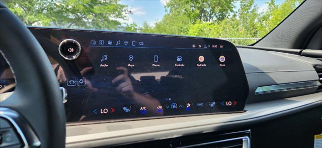 new 2025 Chevrolet Traverse car, priced at $39,389