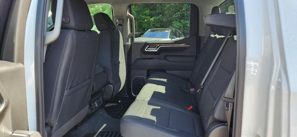 new 2025 Chevrolet Silverado 1500 car, priced at $47,186