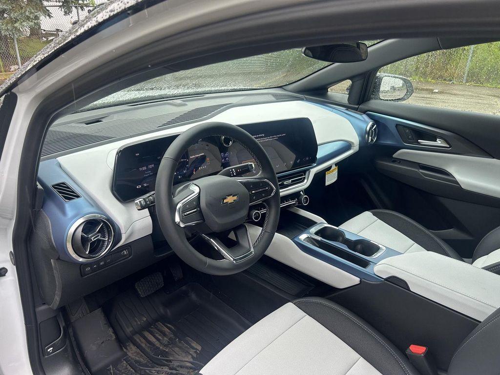 new 2025 Chevrolet Equinox EV car, priced at $41,381