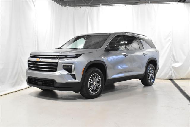 used 2024 Chevrolet Traverse car, priced at $37,516