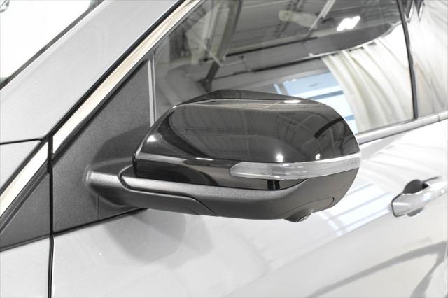 used 2024 Chevrolet Traverse car, priced at $37,516