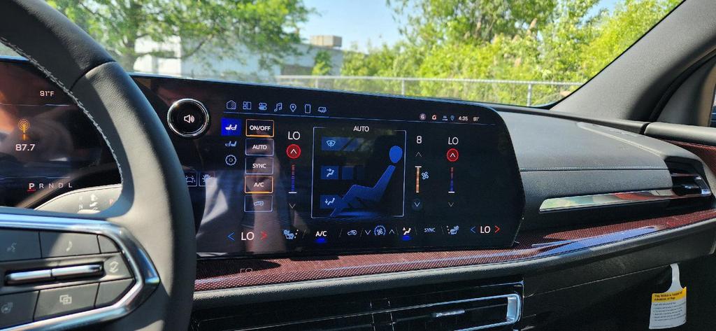 new 2025 Chevrolet Traverse car, priced at $45,891