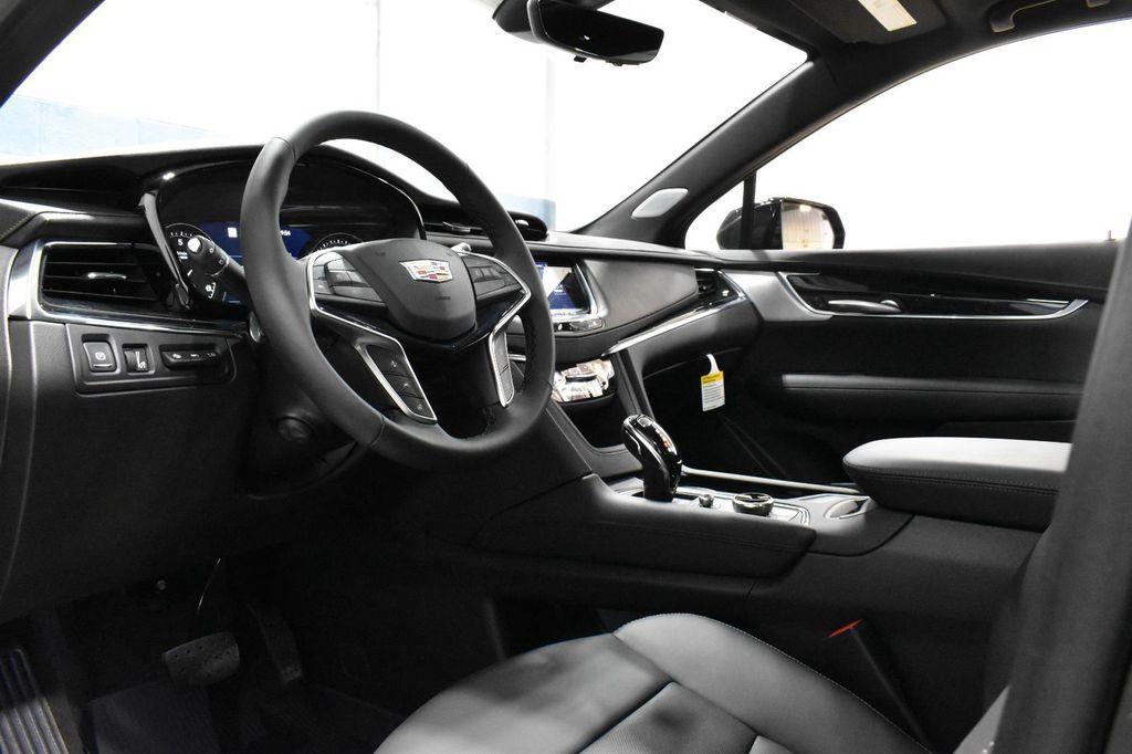 new 2025 Cadillac XT5 car, priced at $51,493