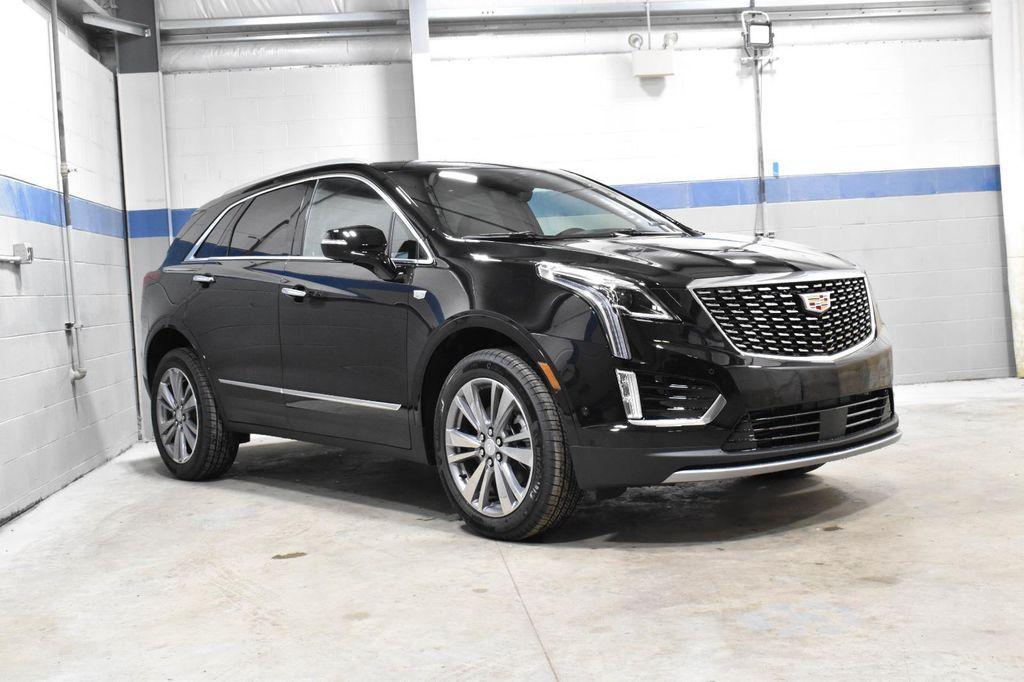 new 2025 Cadillac XT5 car, priced at $51,493
