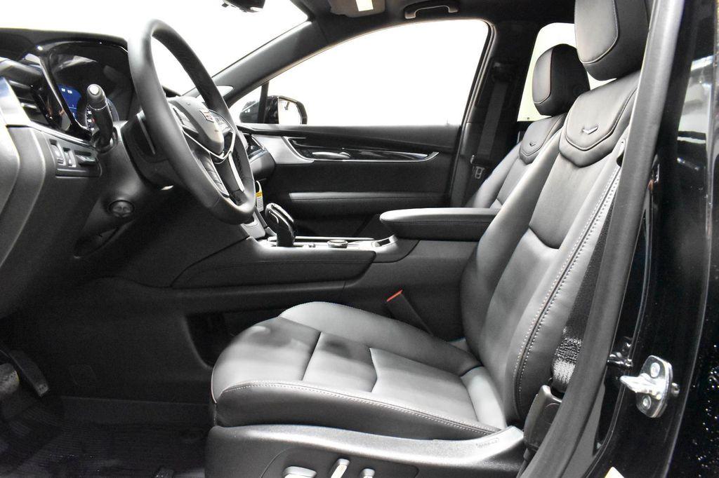 new 2025 Cadillac XT5 car, priced at $51,493