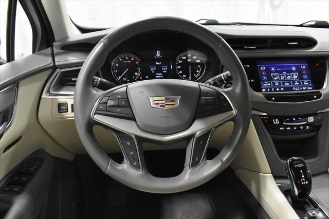 used 2022 Cadillac XT5 car, priced at $32,167