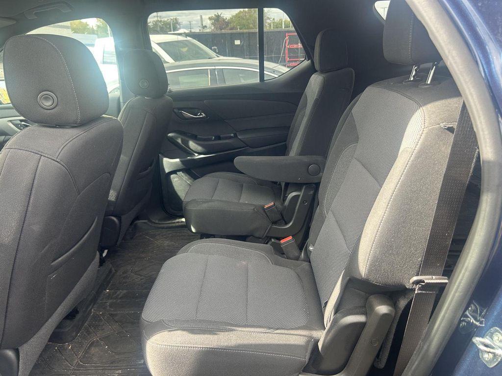 used 2023 Chevrolet Traverse car
