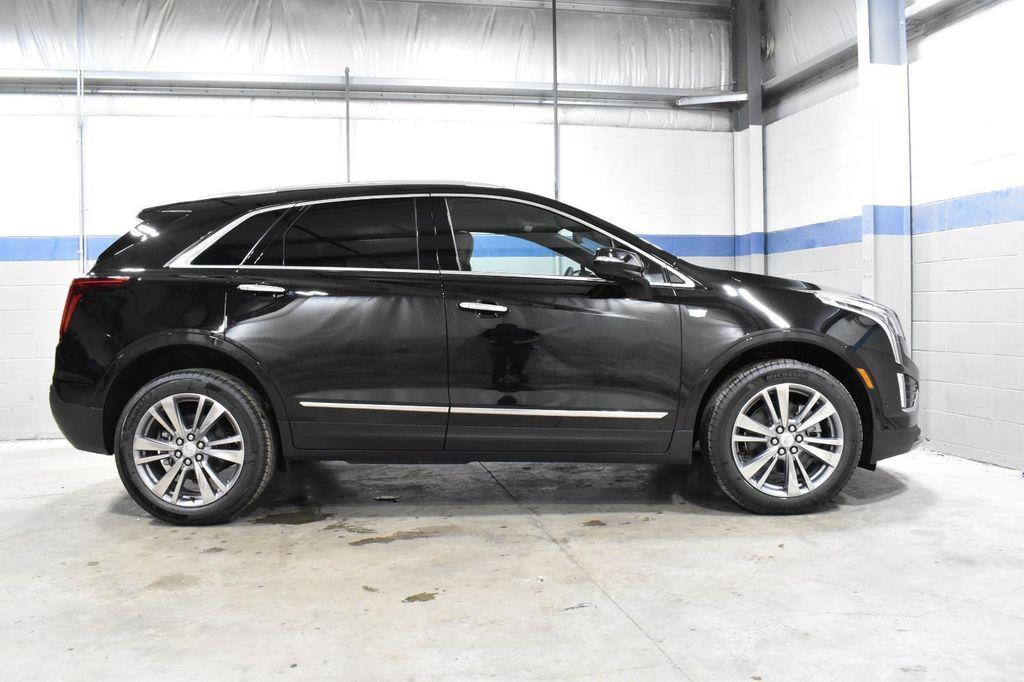 new 2025 Cadillac XT5 car, priced at $54,547