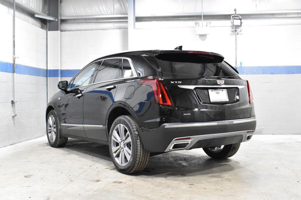 new 2025 Cadillac XT5 car, priced at $54,547