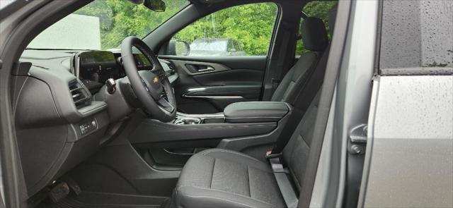 new 2025 Chevrolet Traverse car, priced at $39,389