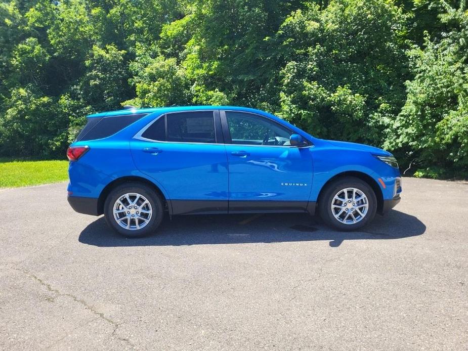 new 2024 Chevrolet Equinox car, priced at $28,013