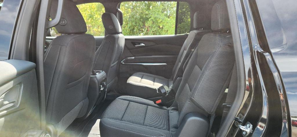 new 2026 Chevrolet Traverse car, priced at $41,929