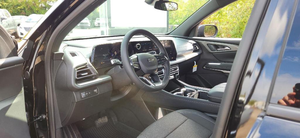 new 2026 Chevrolet Traverse car, priced at $41,929