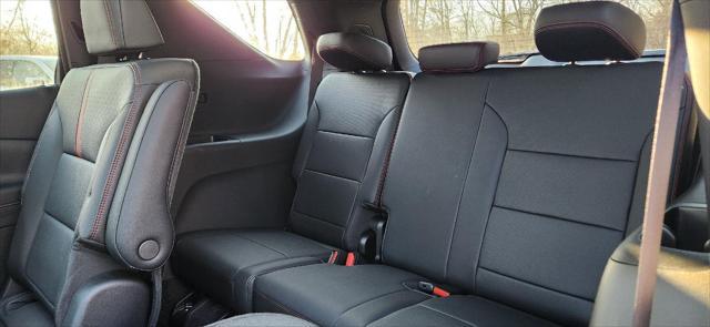 new 2025 Chevrolet Traverse car, priced at $55,428