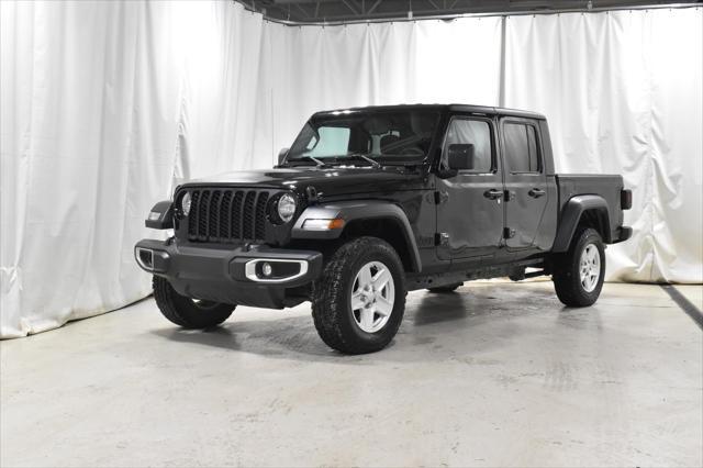 used 2023 Jeep Gladiator car