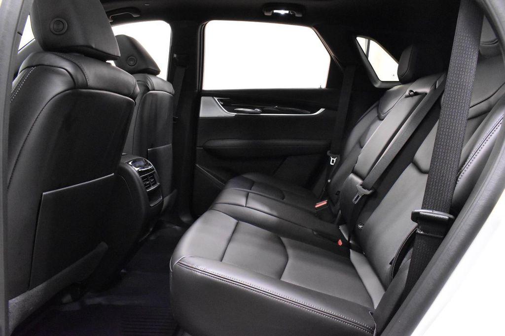 new 2025 Cadillac XT5 car, priced at $52,011