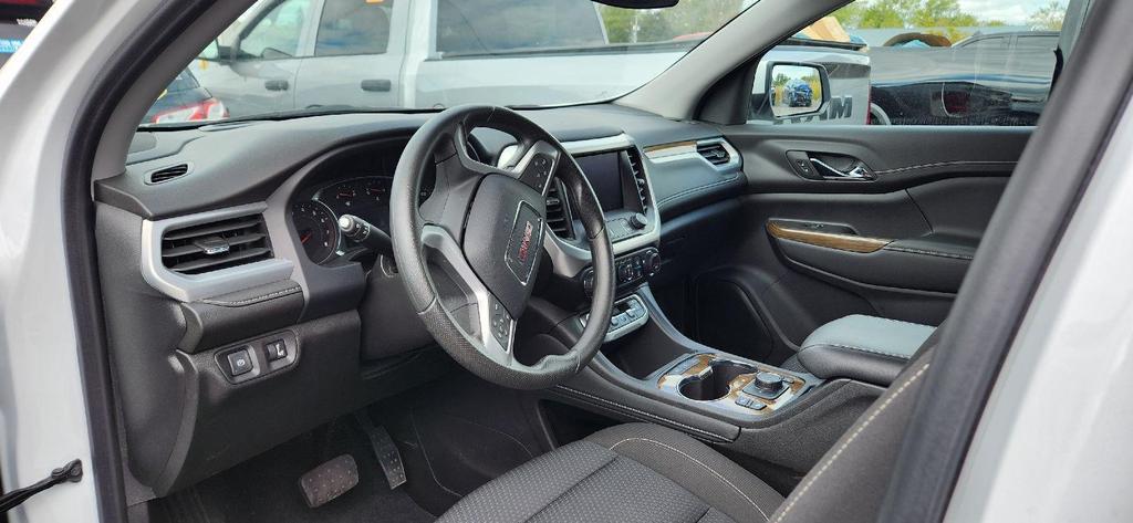 used 2023 GMC Acadia car, priced at $26,915