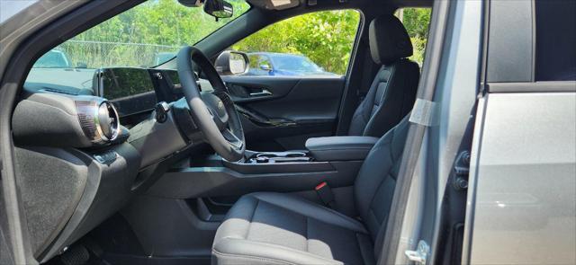 new 2026 Chevrolet Equinox car, priced at $29,937