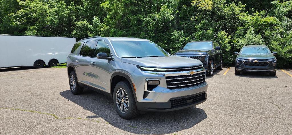 new 2025 Chevrolet Traverse car, priced at $39,389