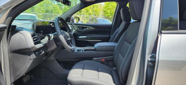 new 2025 Chevrolet Traverse car, priced at $42,560
