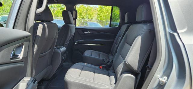 new 2025 Chevrolet Traverse car, priced at $42,560