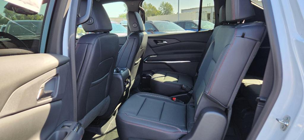 new 2026 Chevrolet Traverse car, priced at $52,728