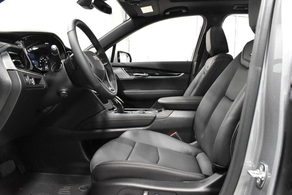 new 2025 Cadillac XT6 car, priced at $51,141