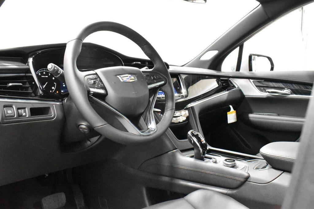 new 2025 Cadillac XT6 car, priced at $51,141