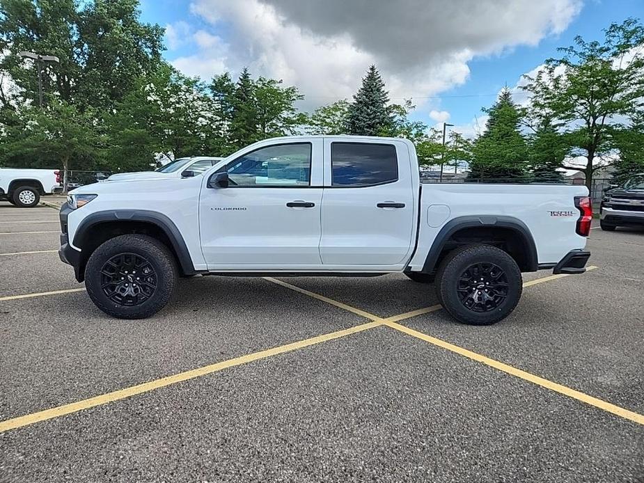 new 2024 Chevrolet Colorado car, priced at $38,100