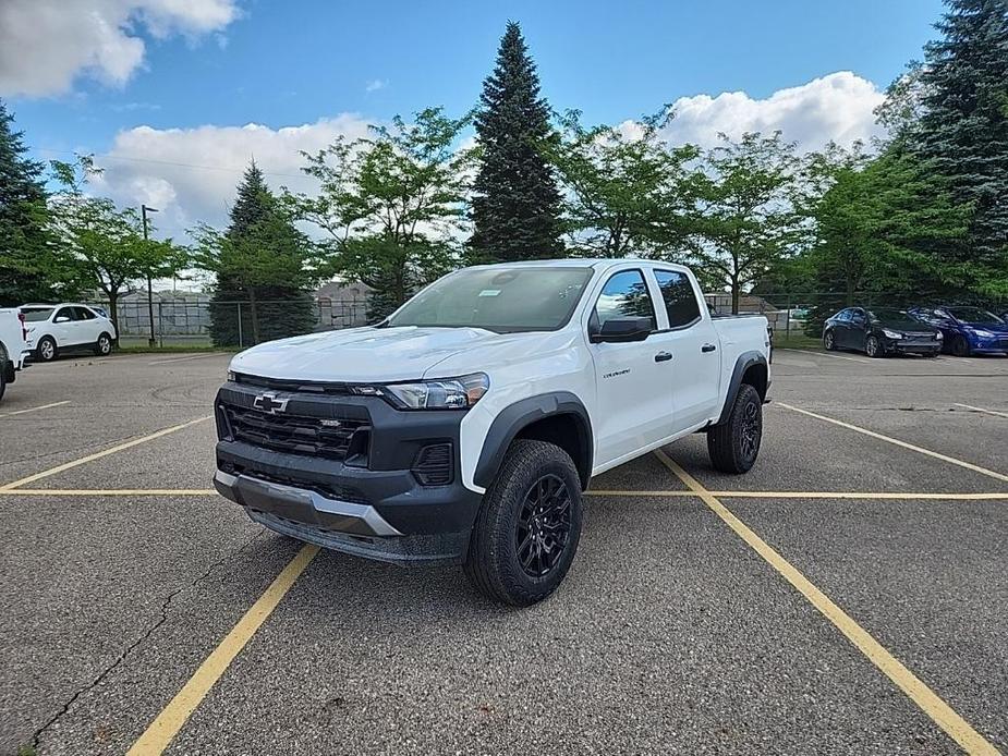 new 2024 Chevrolet Colorado car, priced at $38,100