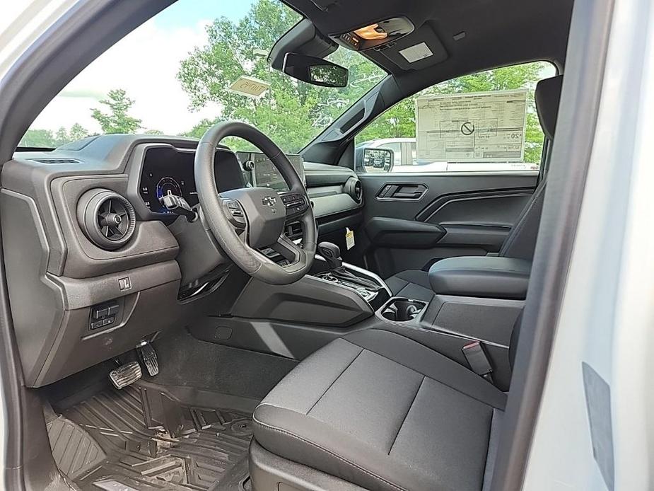 new 2024 Chevrolet Colorado car, priced at $38,100