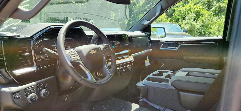 new 2025 Chevrolet Silverado 1500 car, priced at $47,186