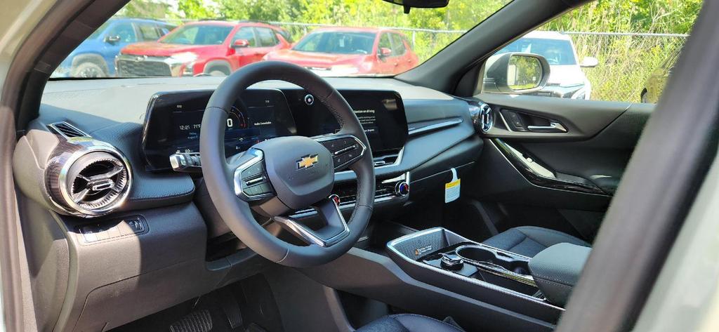 new 2026 Chevrolet Equinox car, priced at $29,963