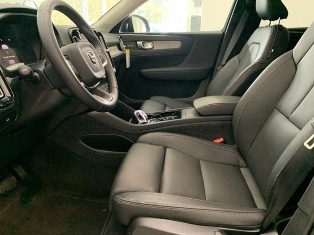 new 2025 Volvo XC40 car, priced at $51,040
