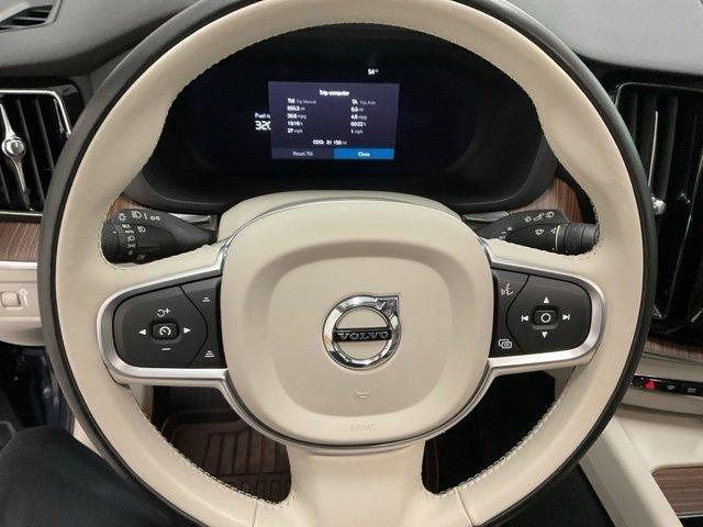 used 2022 Volvo XC60 car, priced at $32,878