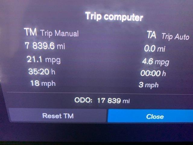 used 2023 Volvo XC40 car, priced at $34,600