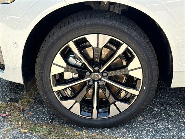 new 2026 Volvo XC60 Plug-In Hybrid car, priced at $69,285