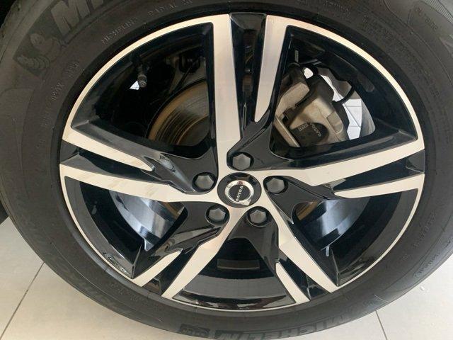 used 2025 Volvo XC40 car, priced at $31,898