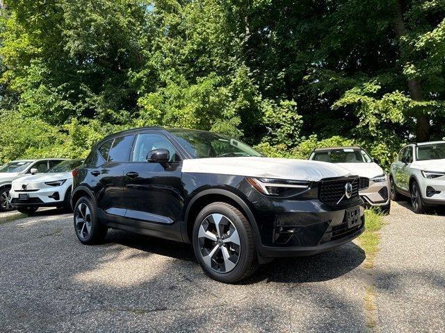 new 2025 Volvo XC40 car, priced at $48,315