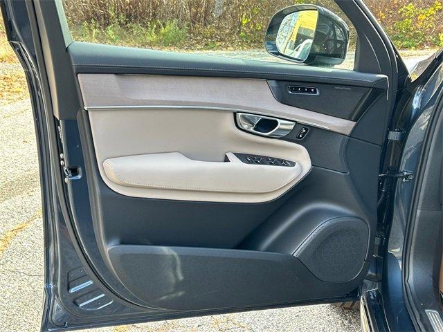 new 2026 Volvo XC90 car, priced at $76,450