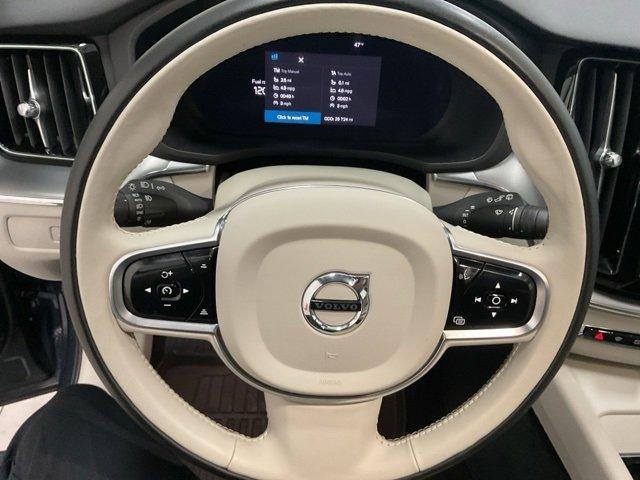 used 2023 Volvo XC60 car, priced at $34,489