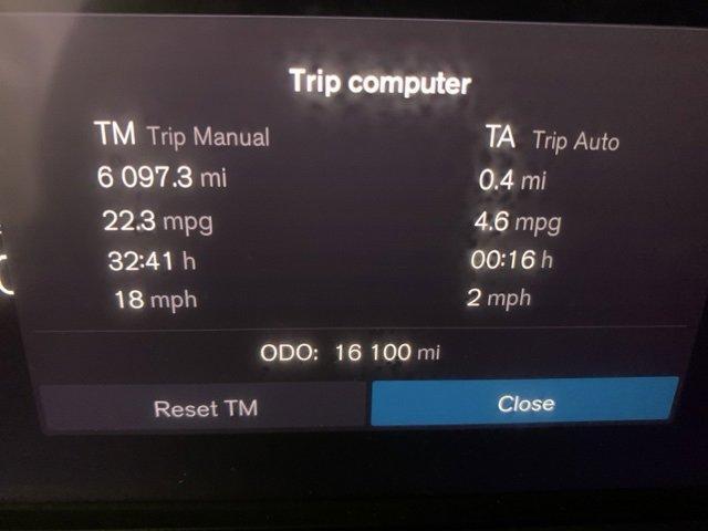 used 2022 Volvo XC60 car, priced at $35,884