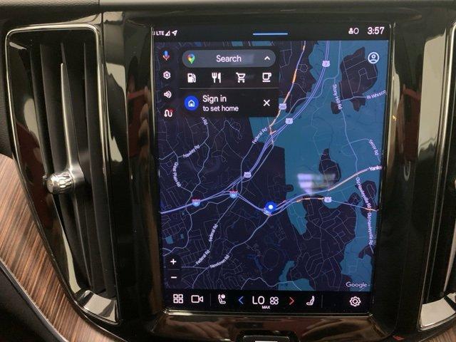 used 2022 Volvo XC60 car, priced at $35,884