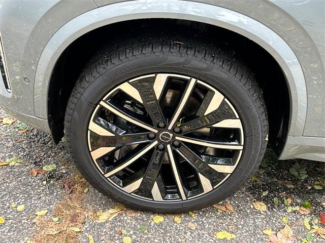 new 2026 Volvo XC90 car, priced at $75,155