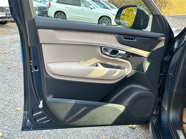 new 2026 Volvo XC90 car, priced at $75,950