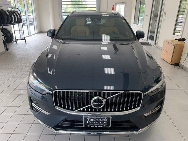 used 2022 Volvo XC60 car, priced at $35,884