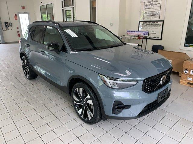 used 2023 Volvo XC40 car, priced at $32,899